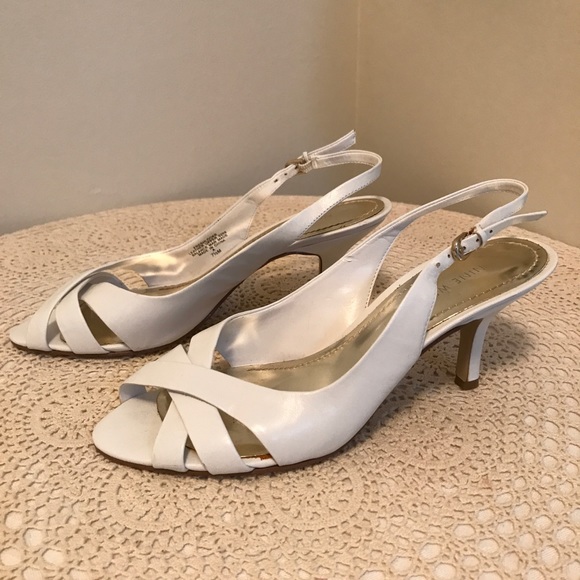 Nine West “Freshlookr” White Strappy Slingback Kitten Heel Sandals Size 7.5 - Picture 4 of 7